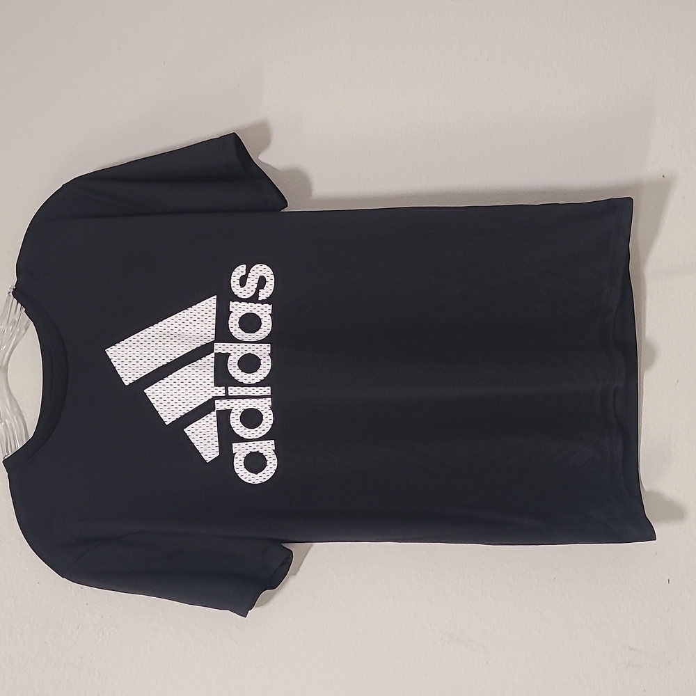 adidas boy's t-shirt.